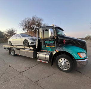 Navigating Medium Duty Towing : Midtown Towing’s Reliable Services